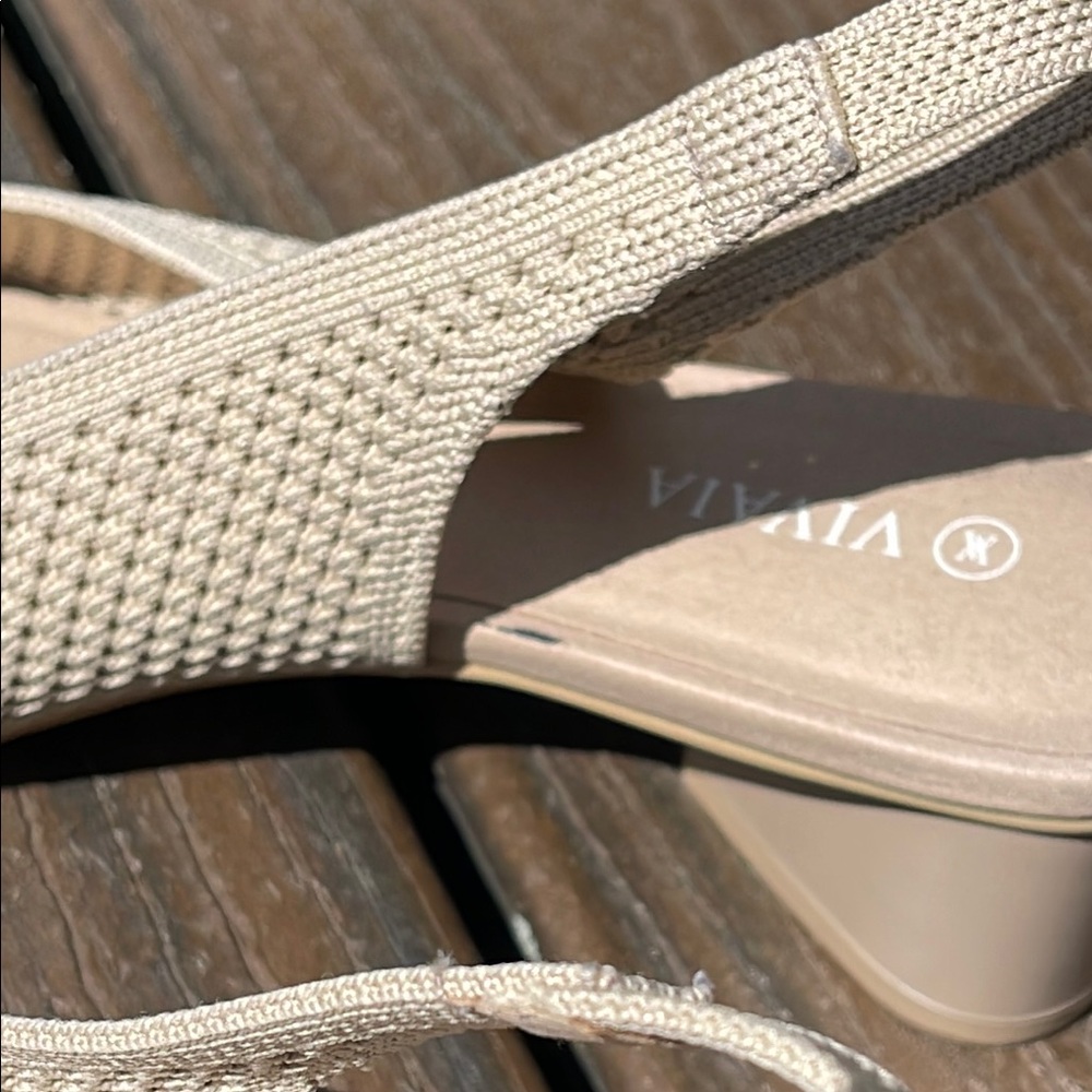 Cream Heels with Elegant Perforated Design - Picture 6 of 9